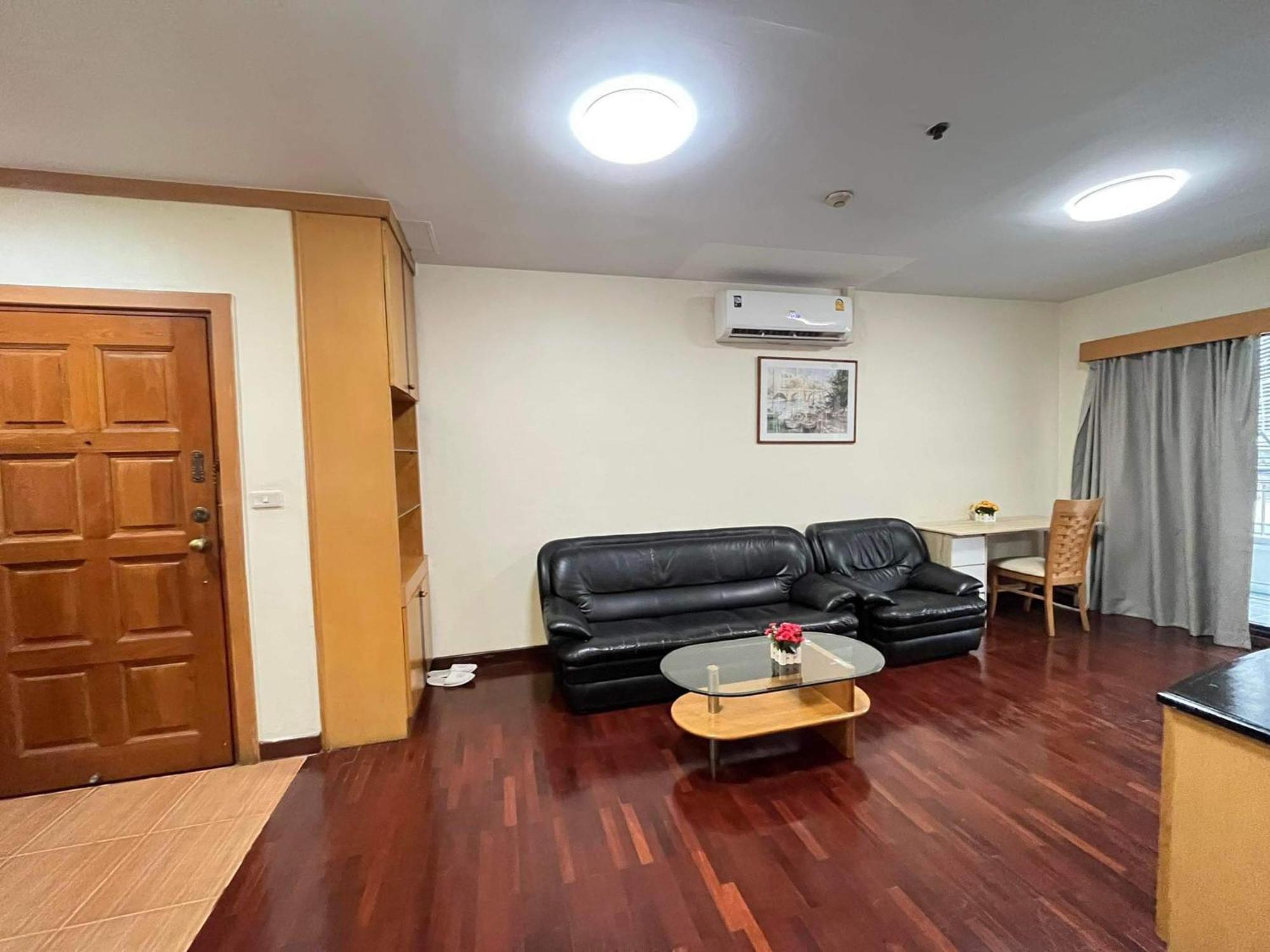 Grand Diamond Condo Suites Bangkok Exteriör bild