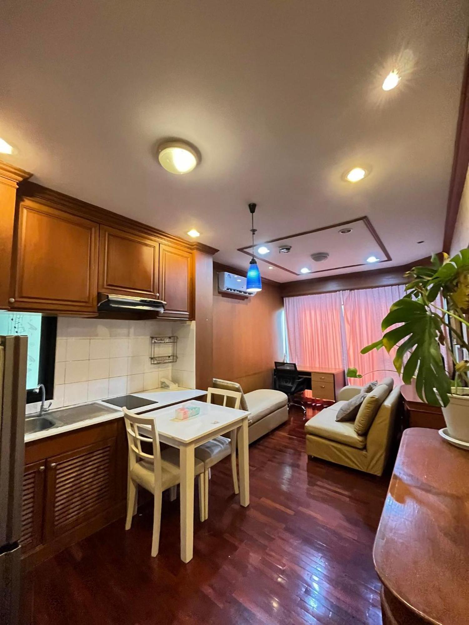 Grand Diamond Condo Suites Bangkok Exteriör bild