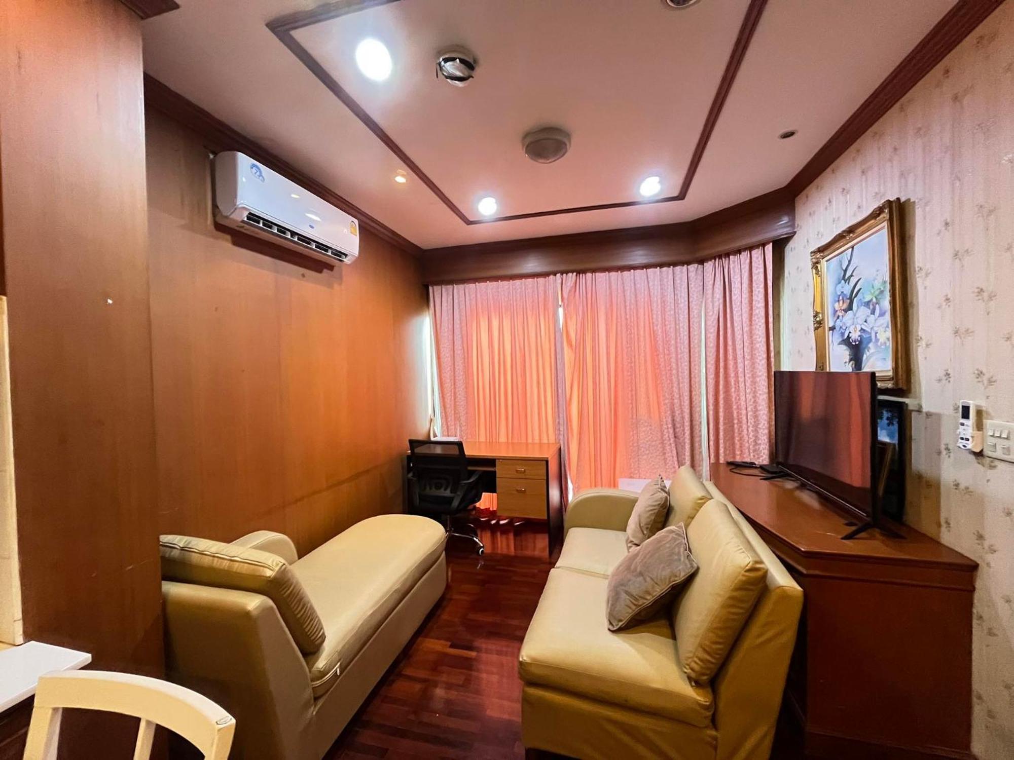 Grand Diamond Condo Suites Bangkok Exteriör bild