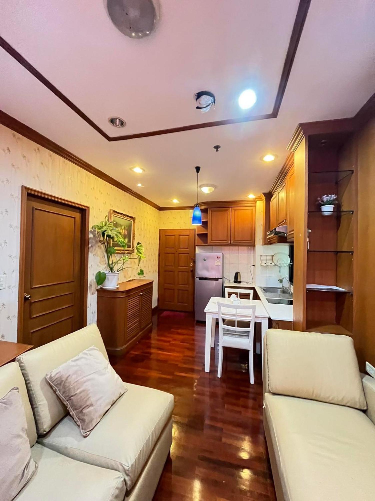 Grand Diamond Condo Suites Bangkok Exteriör bild