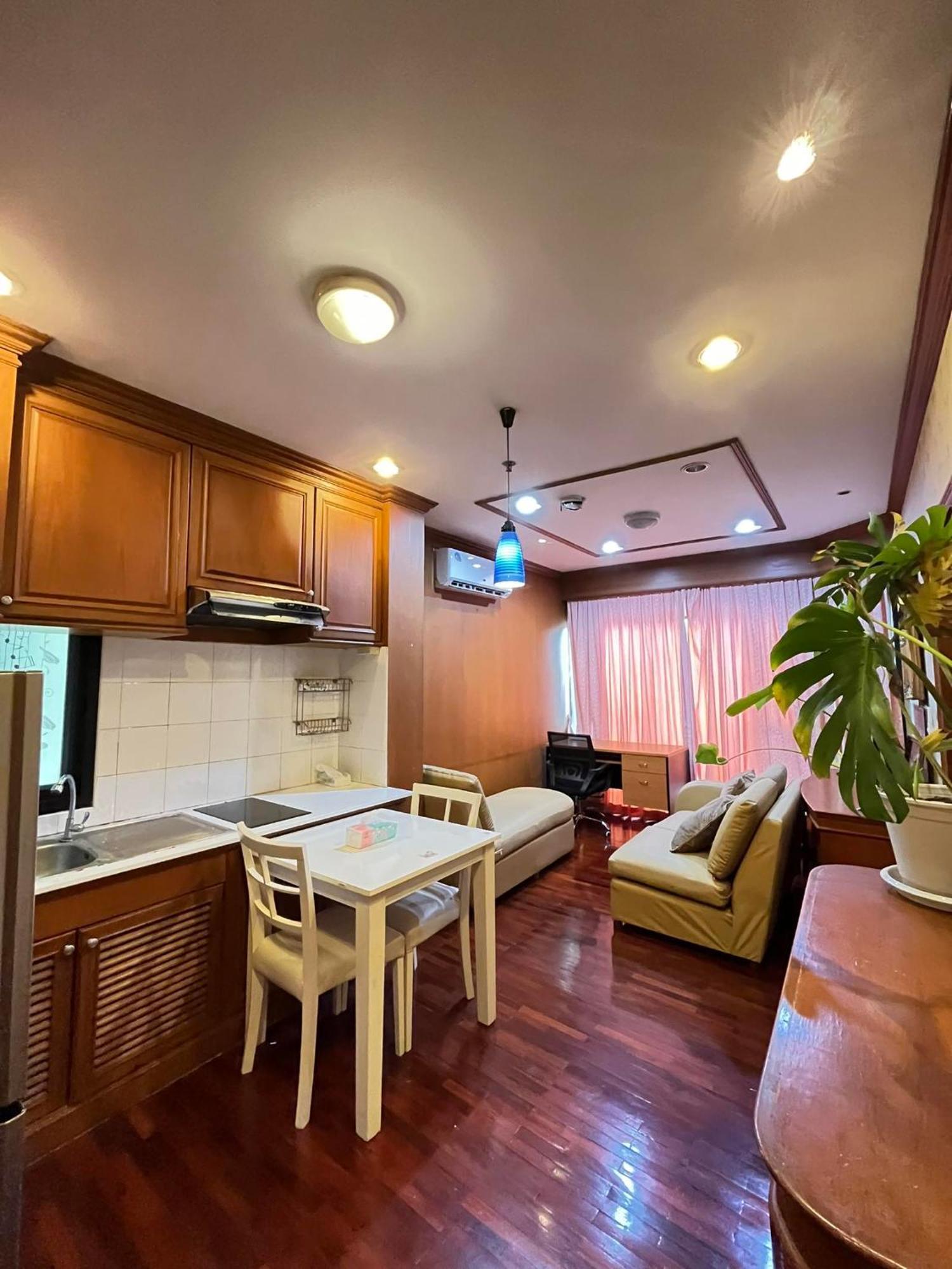 Grand Diamond Condo Suites Bangkok Exteriör bild